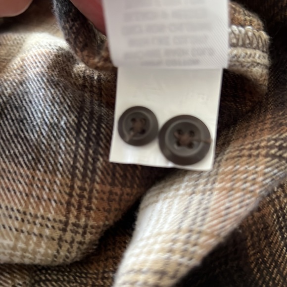 True Craft Orange and Gray Long sleeve flannel shirt with pockets on the chest. - Picture 8 of 8